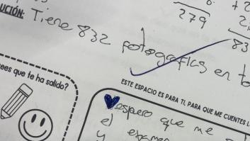 Una profesora deja a los niños que le escriban mensajes en los exámenes y lo que ponen arrasa