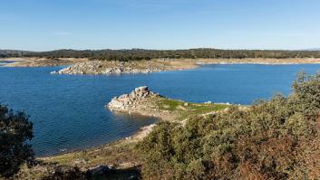 El embalse que oculta un gigantesco tesoro megalítico se llena a velocidad de vértigo