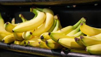 Un reconocido nutricionista rompe el mito del plátano y confirma lo que pocos saben del efecto de la fruta nada más comer