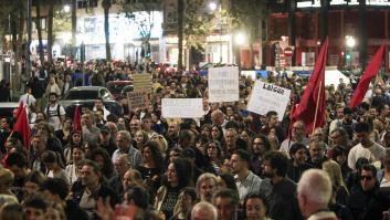 La pancarta que aparece en la manifestación contra la gestión de Mazón dice MUCHO de la situación