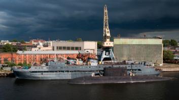 Emerge el submarino de ataque nuclear de Rusia en las aguas del país aliado de la OTAN y se activan todas las alarmas