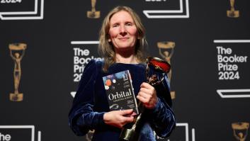 Samantha Harvey gana el premio Booker 2024 con su epopeya espacial 'Orbital'