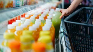 Pocos se fijan en el mensaje que transmiten los colores de los tapones de las botellas de refresco