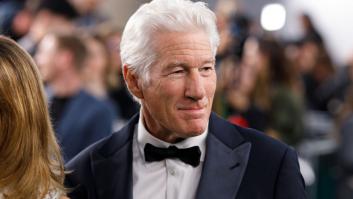 Richard Gere hace una seña obscena en pleno directo y la presentadora le censura: "Es un programa matutino y familiar"