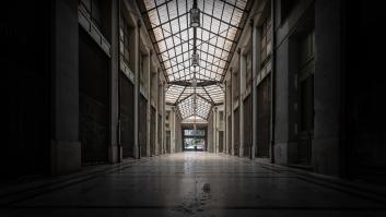 Se adentran en un centro comercial abandonado a un paso de España y se topan con un escenario postapocalíptico