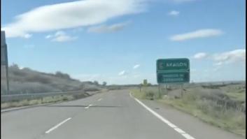 Lo que ocurre al entrar en Aragón por una carretera nacional tiene a muchos cabreados: no parece ni España