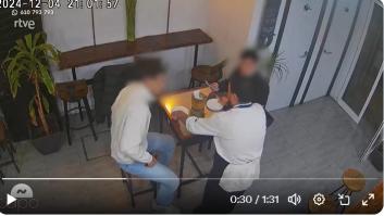 Unos 'influencers' piden cenar gratis en un restaurante y lo que hace el chef es histórico: lo grabó todo