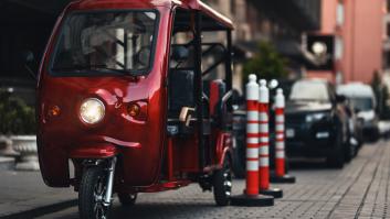 Adiós a los triciclos eléctricos: Zaragoza expulsa al curioso transporte verde de su ciudad