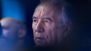 François Bayrou tira de continuismo en su Gobierno, ficha a figuras macronistas e incorpora a Manuel Valls