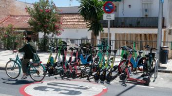 La ciudad de moda en España se baja del patinete