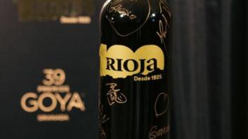 Llueven los comentarios tras anunciarse el 'robo' de dos botellas de vino en los Goya: más español, imposible