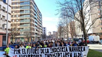 Multitudinaria manifestación en Pamplona en defensa del futuro de la industria en Navarra