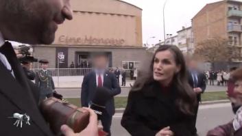 Un reportero de 'Caiga Quien Caiga' para a Letizia y lo que le pregunta dice mucho sobre la reina