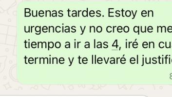 Avisa a su jefe de que llegará tarde porque está en urgencias y la respuesta de él es para rebelarse