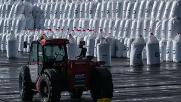 Un agricultor da la voz de alarma por lo que está pasando con los fertilizantes rusos en el vecino ucraniano