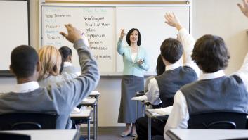 Experimentan con uniformes escolares en dos escuelas y el ayuntamiento pide parar la prueba antes de entrar en quiebra