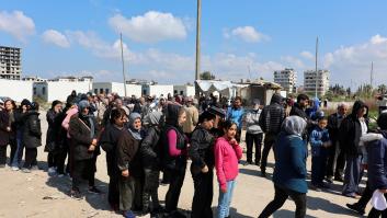 Casi 8.000 personas llegan al norte de Líbano huyendo de la violencia en la costa siria