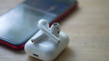 Una empleada de un hotel 5 estrellas roba unos AirPods a un cliente y la geolocalización le lleva directo ante el juez que no tiembla en la sentencia