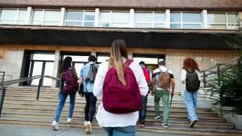 Un profesor se pronuncia sobre el castigo que le pusieron a una alumna en un instituto de Sevilla