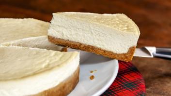 Se come una tarta casi entera, luego reclama porque dice que estaba mala y la decisión de la tienda da que hablar