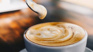 Pide dos ColaCaos y un café en un bar de Galicia y lo que le ocurre luego es historia de la gastronomía