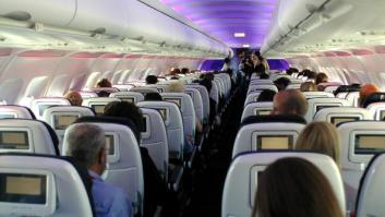 Es el mejor asiento de todo el avión, el más barato y seguro, pero nadie quiere sentarse en él