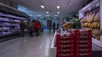 Su abuela llega a España desde Cuba y su reacción al ver este producto habitual de Mercadona emociona a miles