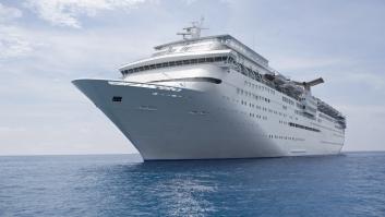Llevo 12 años viviendo en un crucero 6 meses al año, la comida es gratis pero hay una regla extraña que debo acatar
