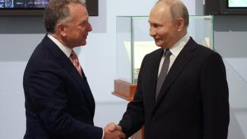 El principal asesor de Trump insiste en que Putin quiere una "paz permanente" mientras Rusia intensifica los ataques
