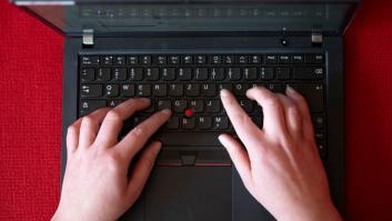 Una empresa ordena a sus 400 empleados teletrabajar un día y se destapa la verdadera trampa cuando empieza la videollamada