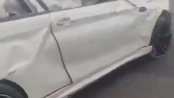 Embiste a dos coches en la autovía y este es el resultado