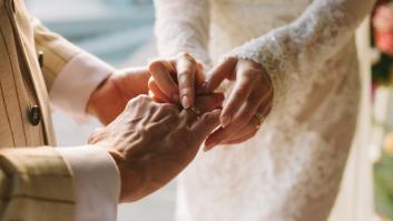 El nombre de la vena que explica por qué los anillos de boda se colocan con frecuencia en la mano izquierda