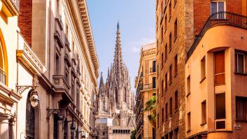 Cuando parecía que se había visto todo, alquilan un Airbnb con vistas a la catedral de Barcelona y ojo a lo que se encuentran