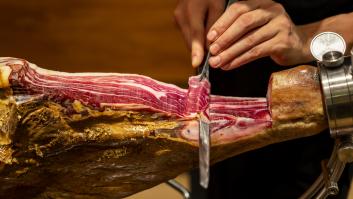 Uno de los mayores expertos mundiales en viajes habla así del jamón de España: ya hay 1.000 comentarios