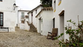 El desconocido pueblo de España que tiene todas sus casas dentro de un castillo: "Es único en el país"