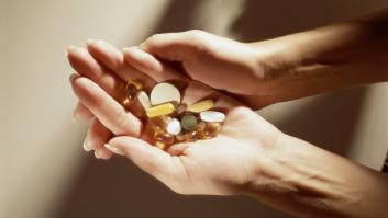 Alertan del peligro de dos medicamentos conocidos que jamás deben tomarse juntos: "Puede causar sangrado"