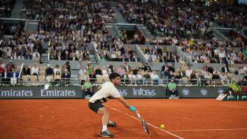 Enfocan a la grada en el partido de Carlos Alcaraz en Roland Garros y sorprende ver quién está ahí