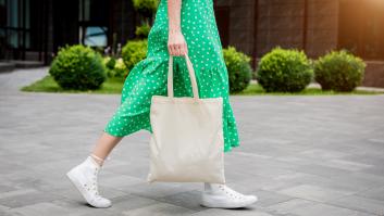 Un neurocirujano anima a que no lleves ninguno de estos dos bolsos tan populares