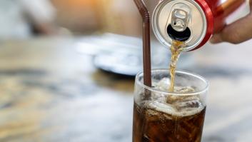 Pide una Coca-Cola en un bar de Galicia y se ve obligado a enseñar lo que trae el camarero: "Madre mía"