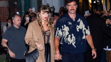 Travis Kelce deja ver el fondo de pantalla de su móvil y las fans de Taylor Swift no dejan que este detalle pase desapercibido