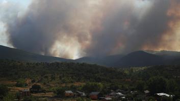 El fuego en León amenaza Las Médulas, Patrimonio de la Humanidad, y obliga a desalojar a unos 700 vecinos