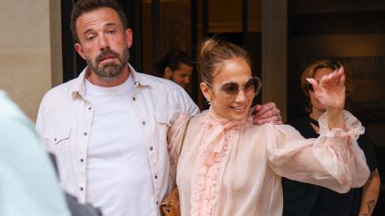 Jennifer Lopez y Ben Affleck durante su luna de miel en París.