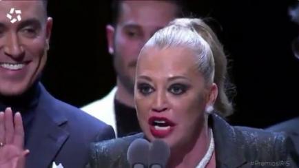 Belén Esteban, durante su discurso de agradecimiento en los Premios Iris.