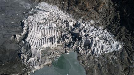 Vista aérea del glaciar suizo de Rhone en 2021.