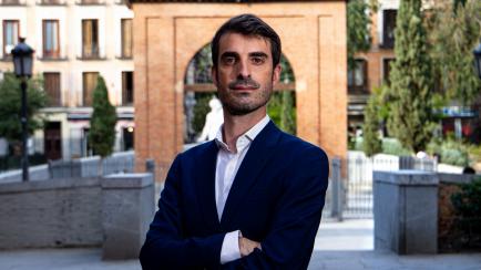 Pablo Simón, en la plaza del Dos de Mayo (Madrid)