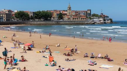 Tourists on beach on San Lorenzo beach, Gijon, Asturias, Spain, on July 14, 2020 with limited capacity due to the coronavirus. (Photo by Alvaro Hurtado/NurPhoto via Getty Images)