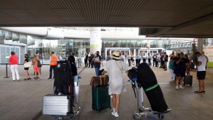 Turistas en el Aeropuerto Costa del Sol de Málaga, el pasado 1 de julio.