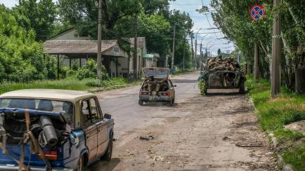 Soldados de Ucrania en la ciudad de Lisichansk, situada en los alrededores de Severodonetsk, en Lugansk (este).