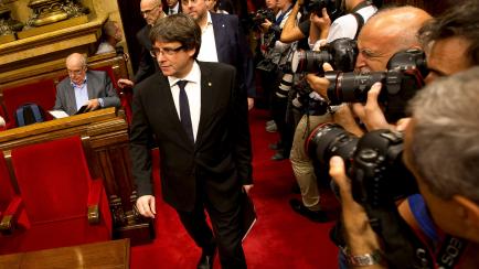 Carles Puigdemont en el pleno de la declaración de independencia en el Parlament del 27 de octubre de 2017.  