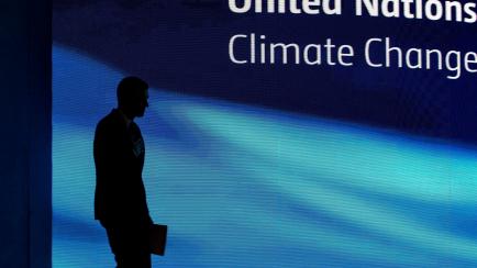 Pedro Sánchez aparece en el plenario de la COP27